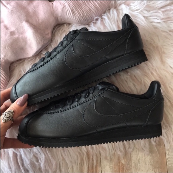 NWT Nike ID Cortez Custom Triple Black - Picture 5 of 8